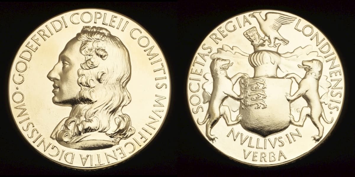 The front and back of the Copley Medal